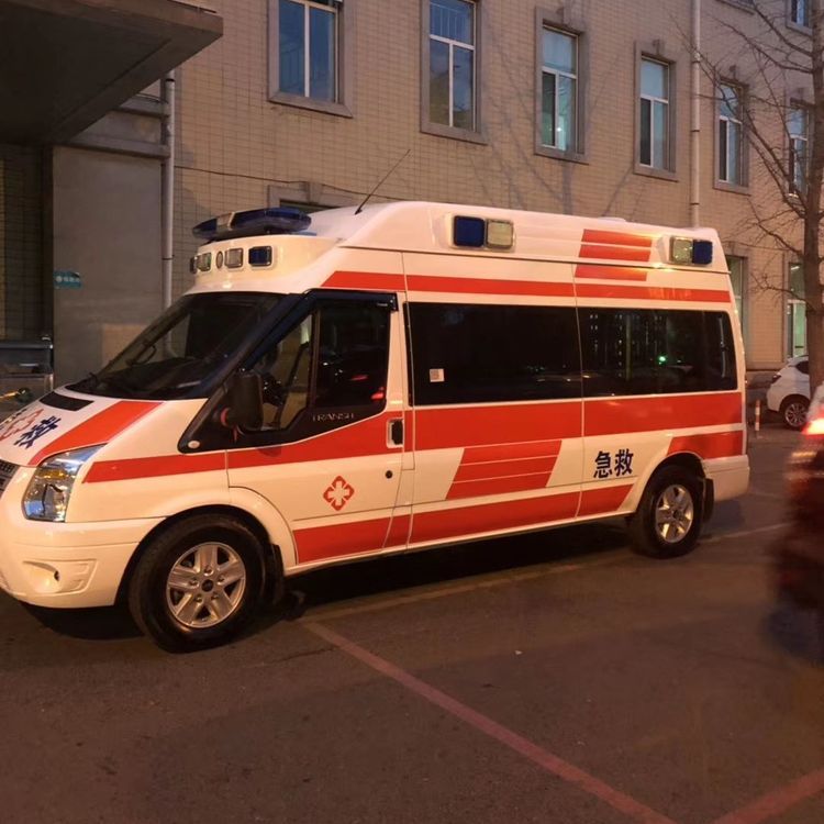盖州夜间租赁救护车护送病人转院：安全转运的 8 大核心注意事项
